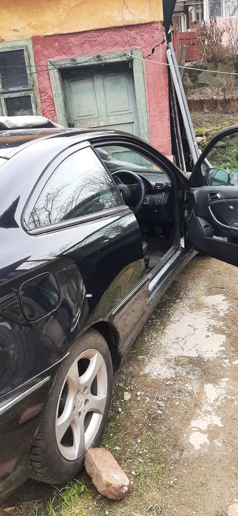 Vând sau schimb mercedes w204