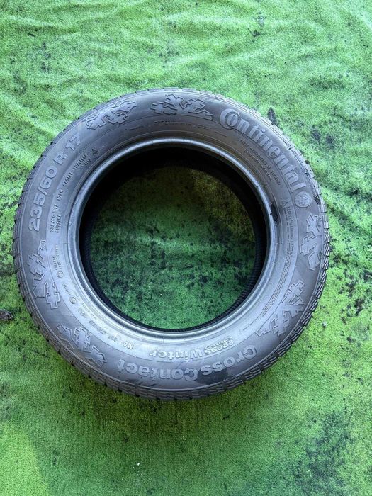 Anvelope Iarna 235/60/17 Continental