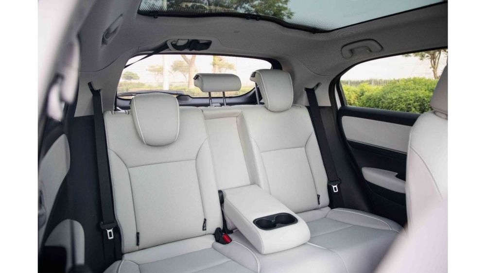 Продаю Honda e:NP1 (макс. комплектация BLOOMING EDITION) — как новая!