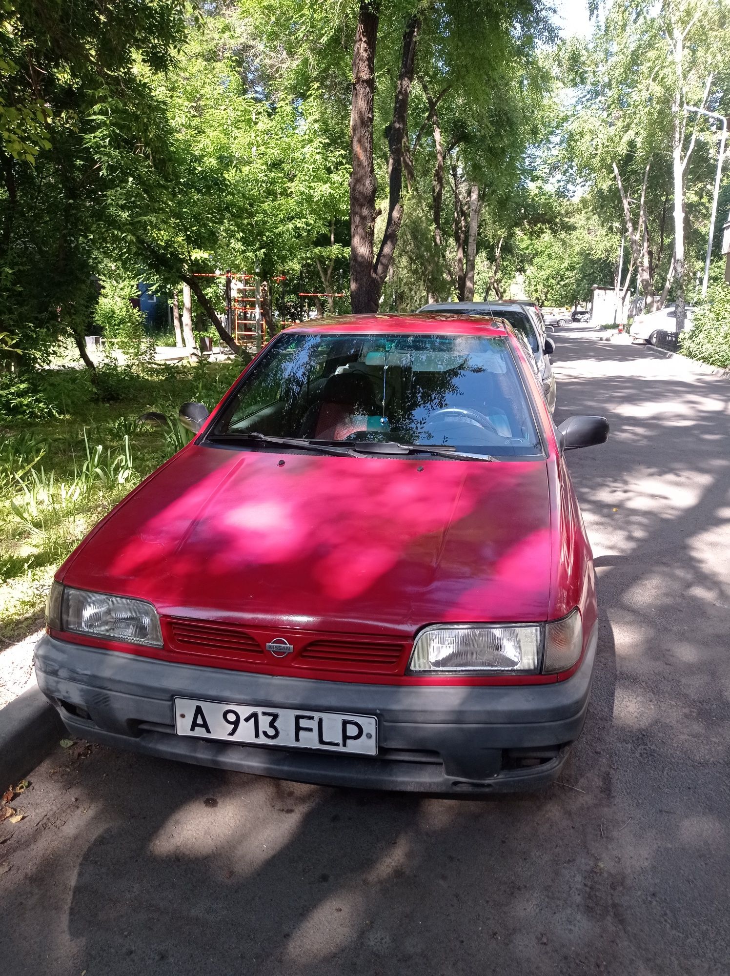 Легковой автомобиль Nissan sunny