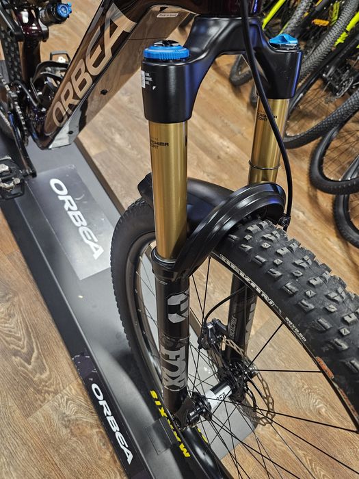 Bicicleta electrica carbon Orbea Rise M-Team 29"