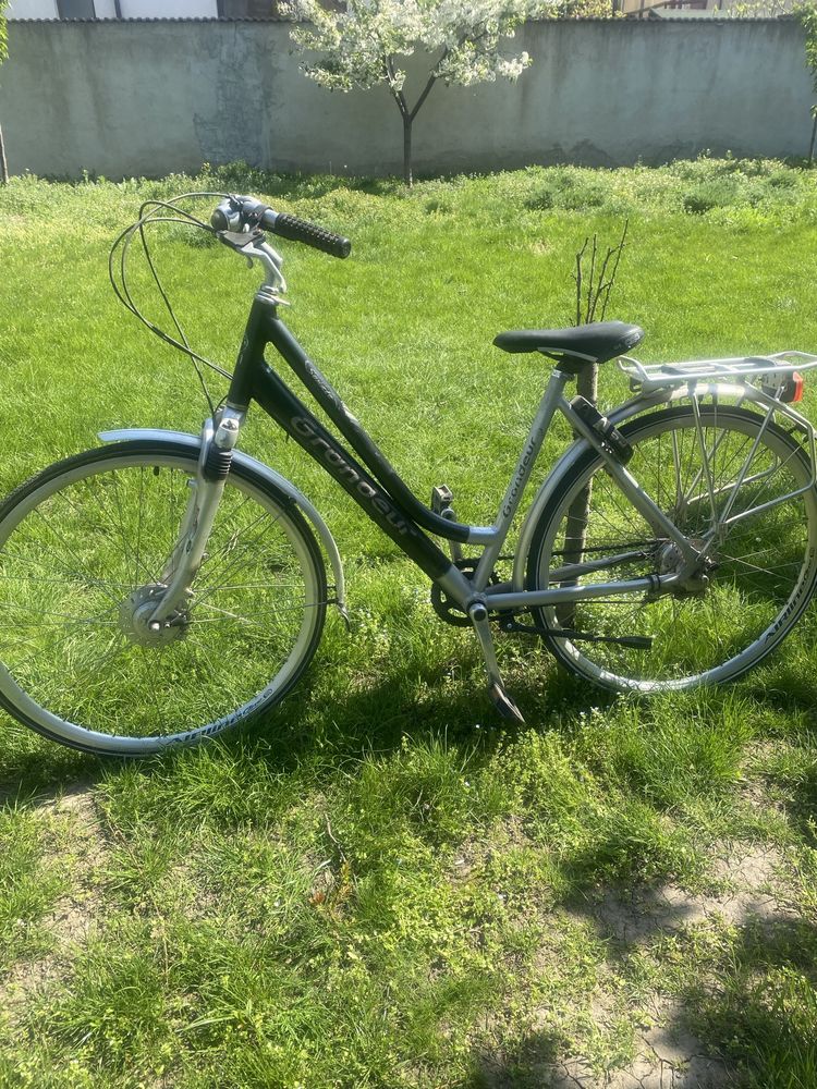 Bicicleta dama tip olandeza