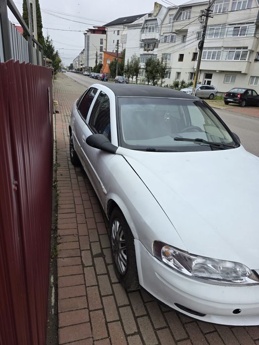 Vând Opel Vectra 1.6 benzina