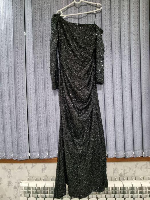 Шикарное вечернее платье