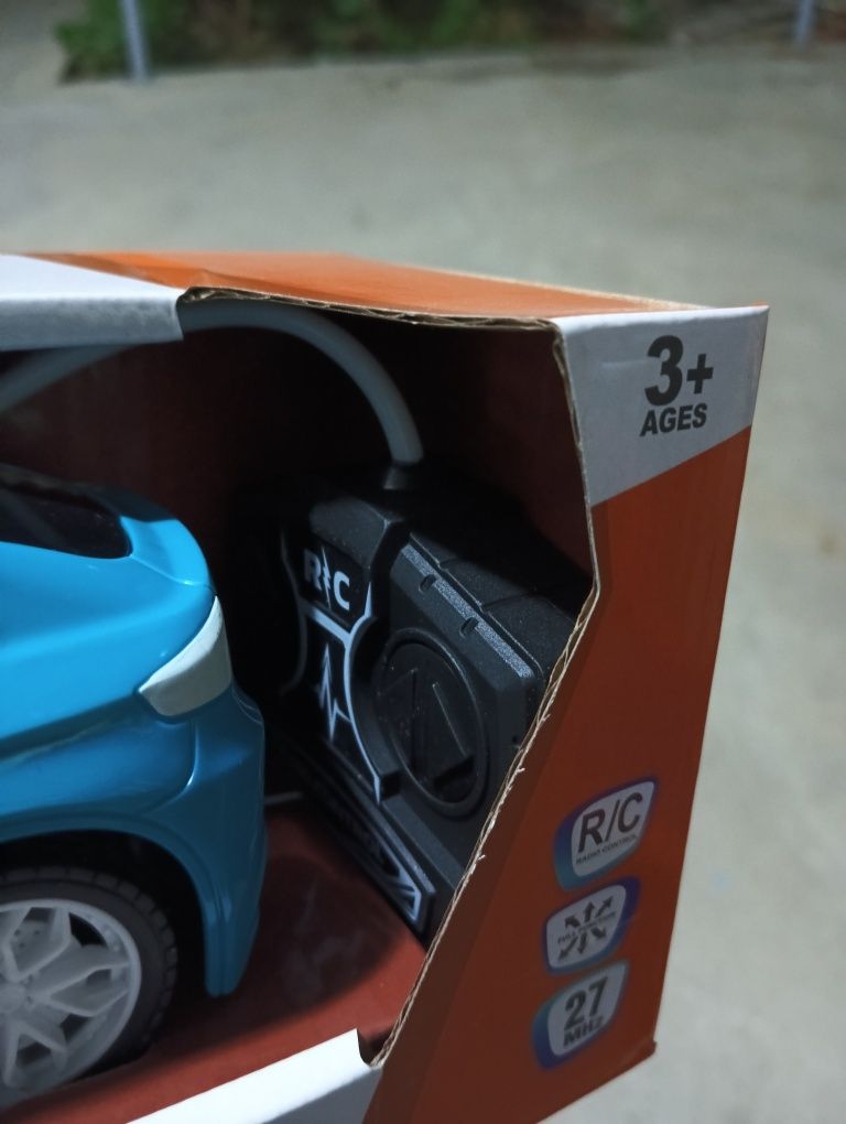 Суперкар R/C для юных гонщиков
