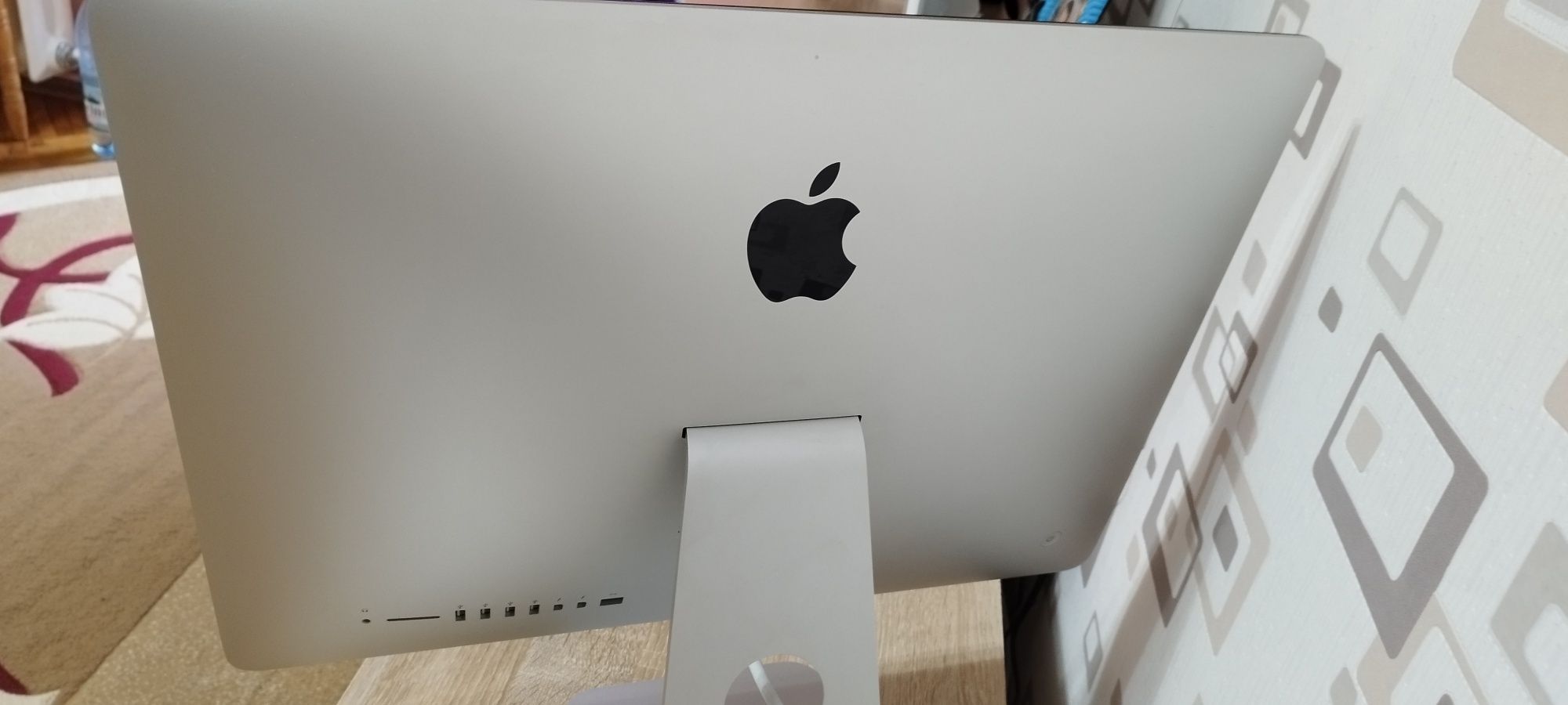 Apple Imac late 2015   21.5 inch
