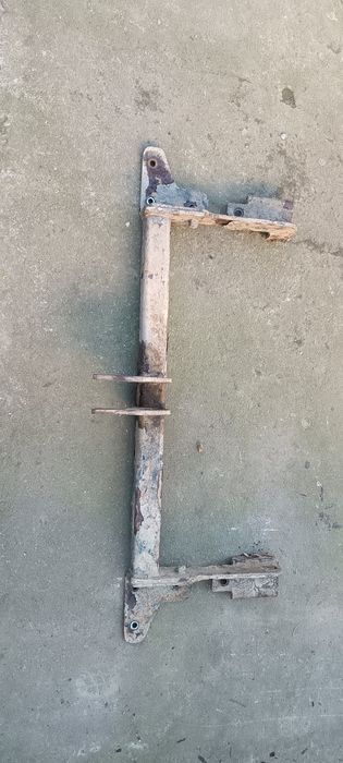 Vând suport cârlig Suzuki Grand Vitara 2007