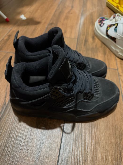 Jordan 4 black cat