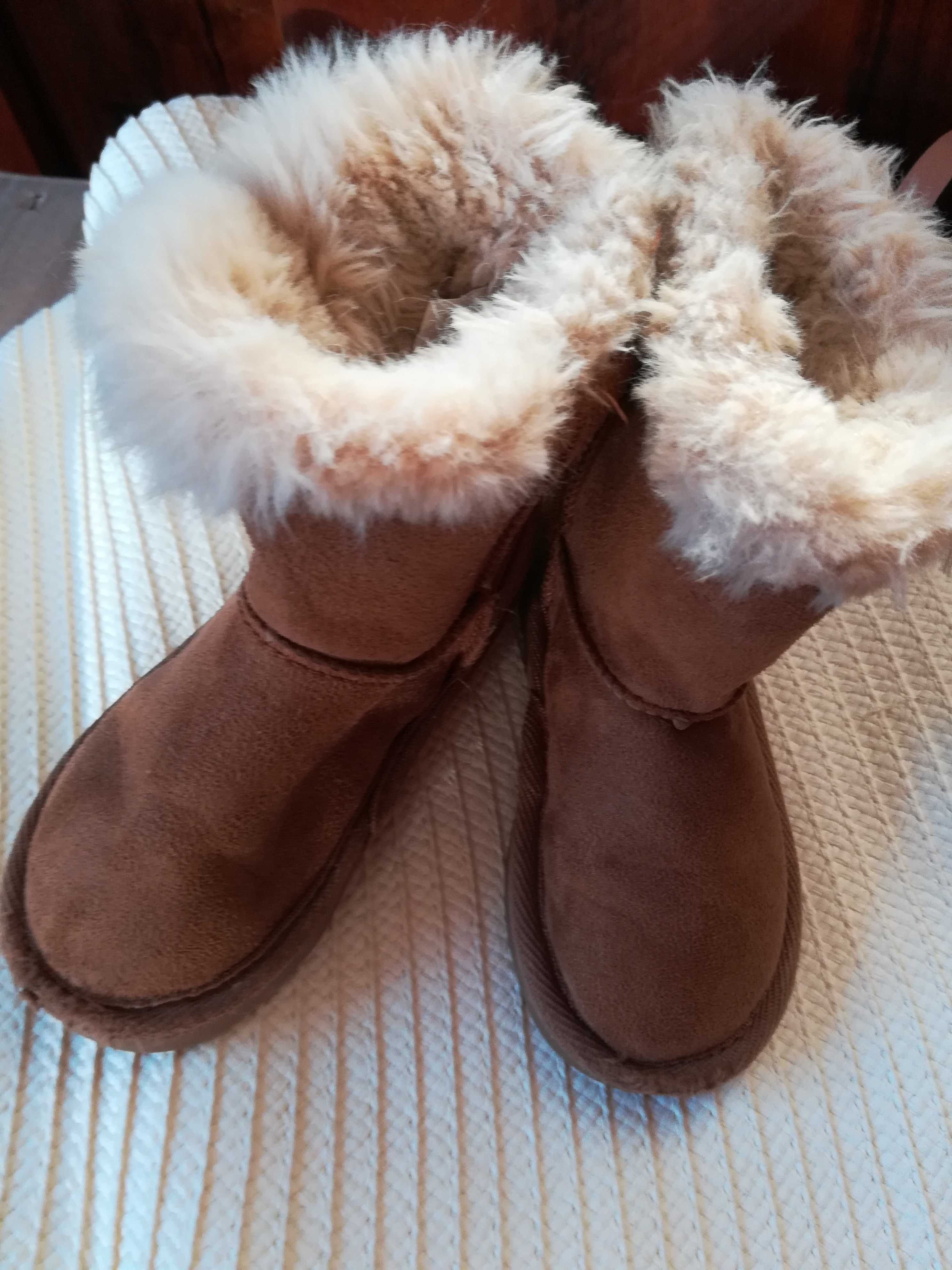 UGG fetite, marimea 25