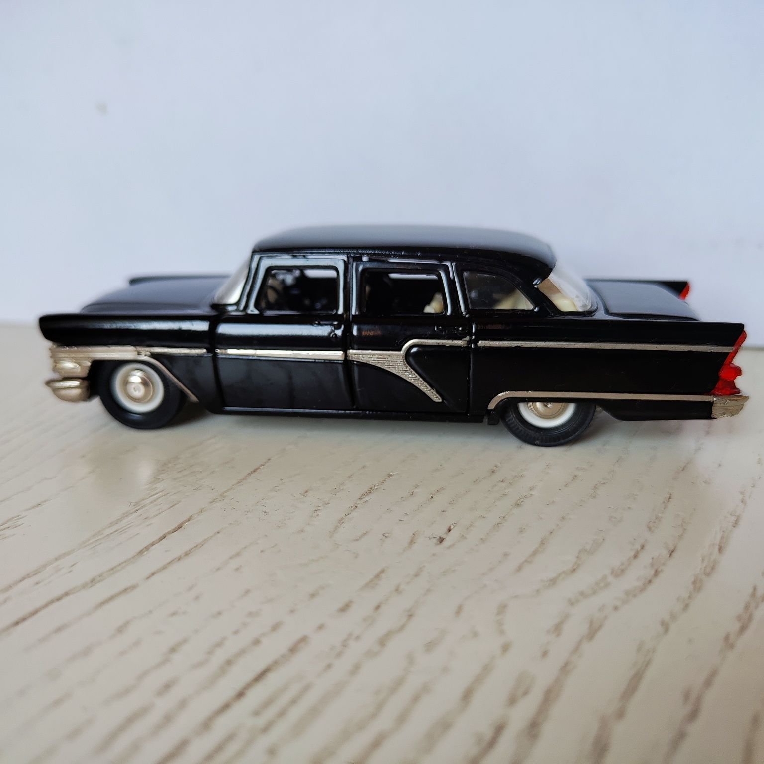 Продам модель авто производства СССР