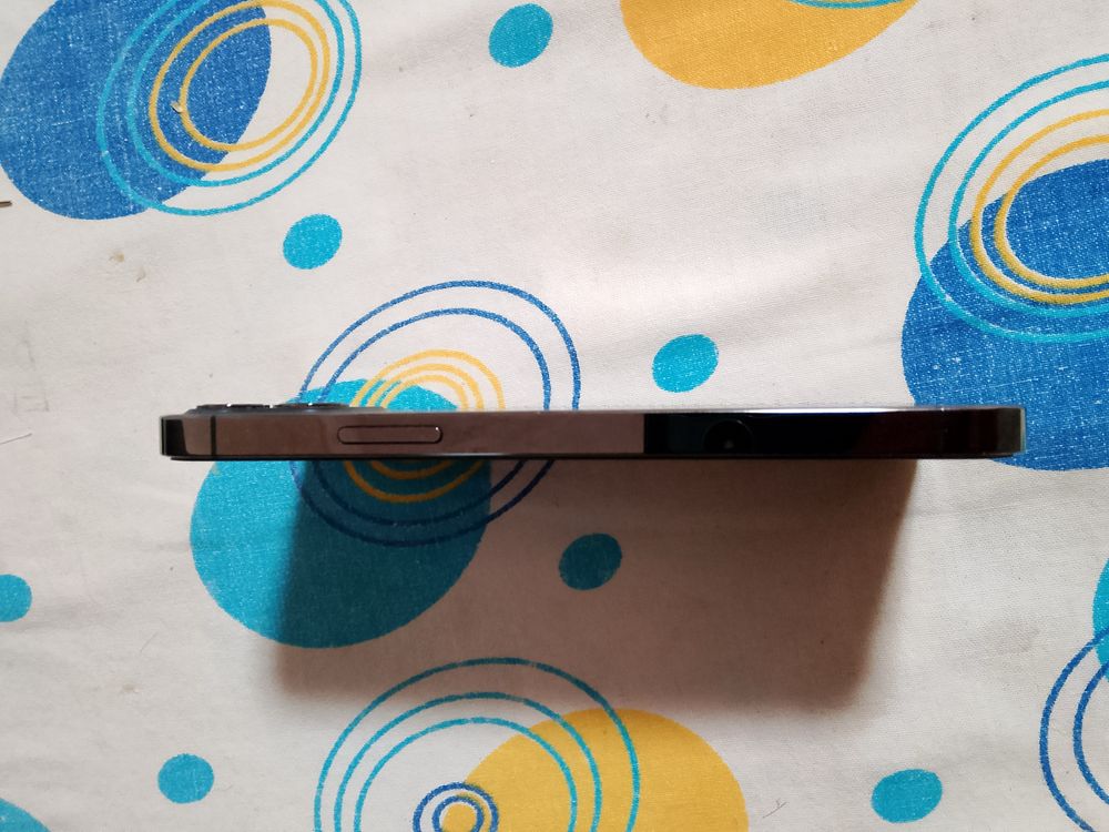 Iphon 12pro 256tali ideal