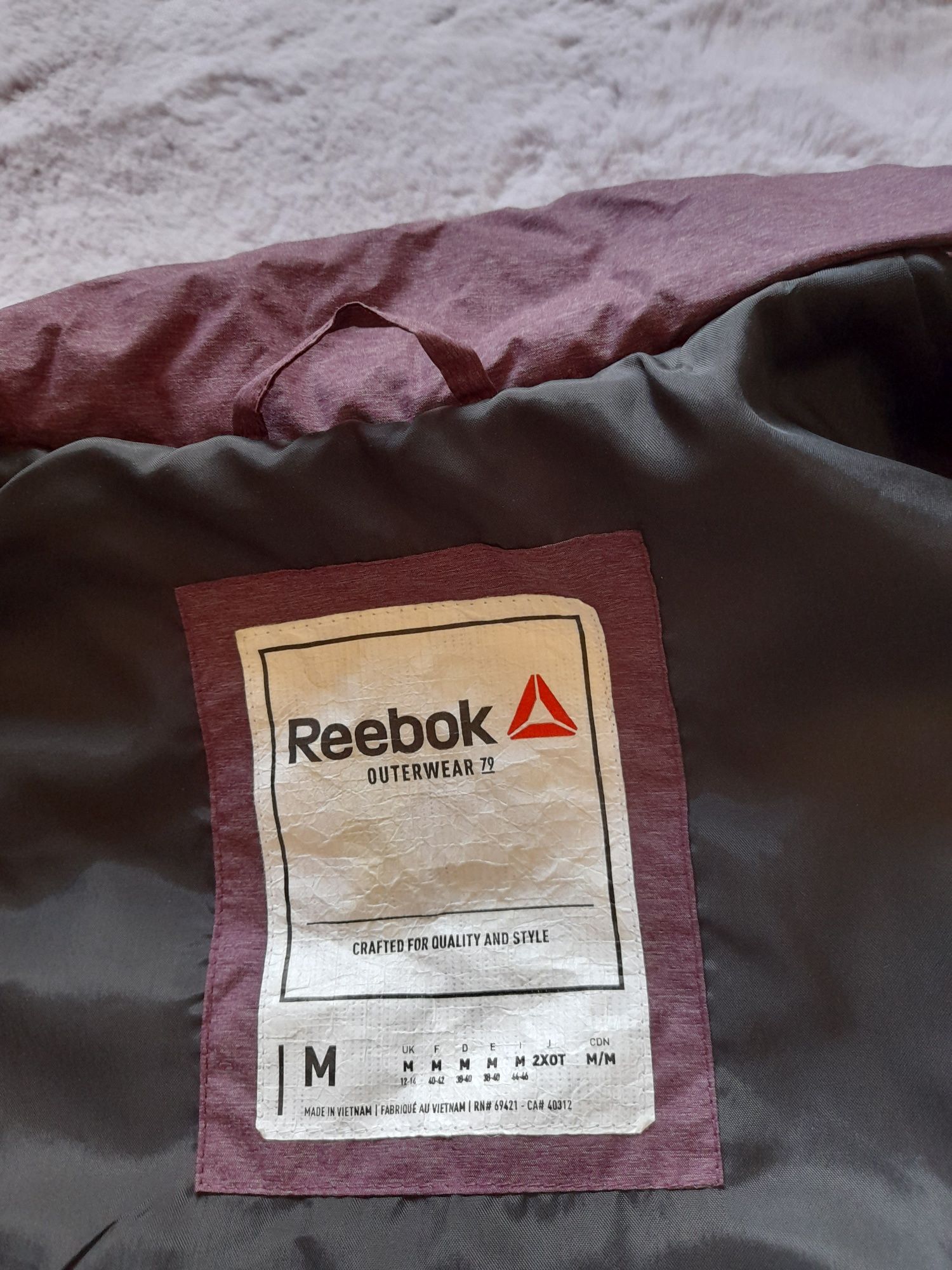 Reebok дамски елек M размер.