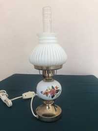Lampa,veioza veche cu abajur,in forma de lampa de petrol