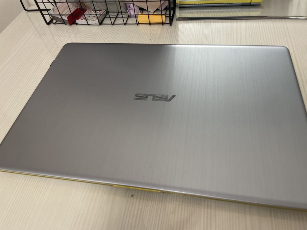 Asus Vivobook ноутбук