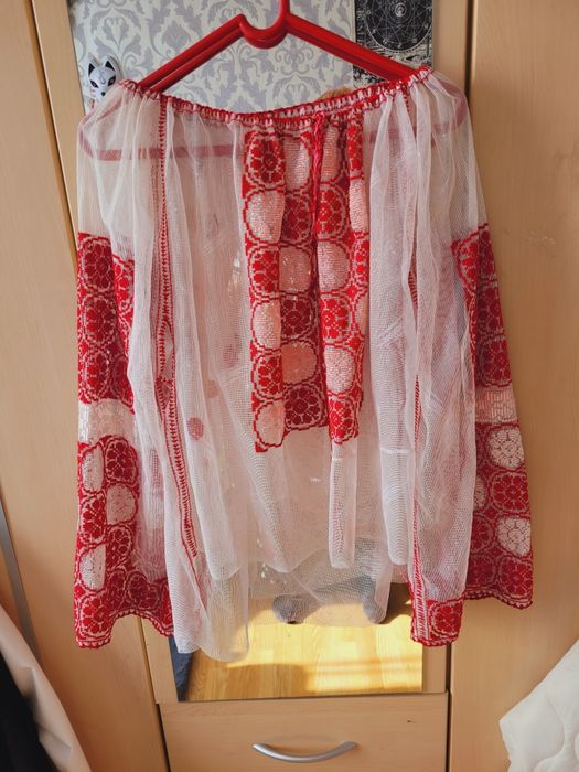 Bluza ie veche de peste 80 ani