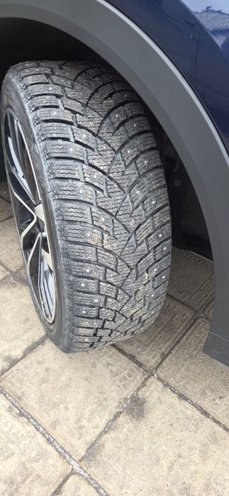 Продам резину зимнюю на шипах