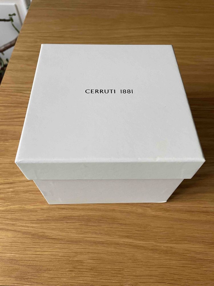 Часовник Cerruti CRW29304 model Чисто нов 320лв