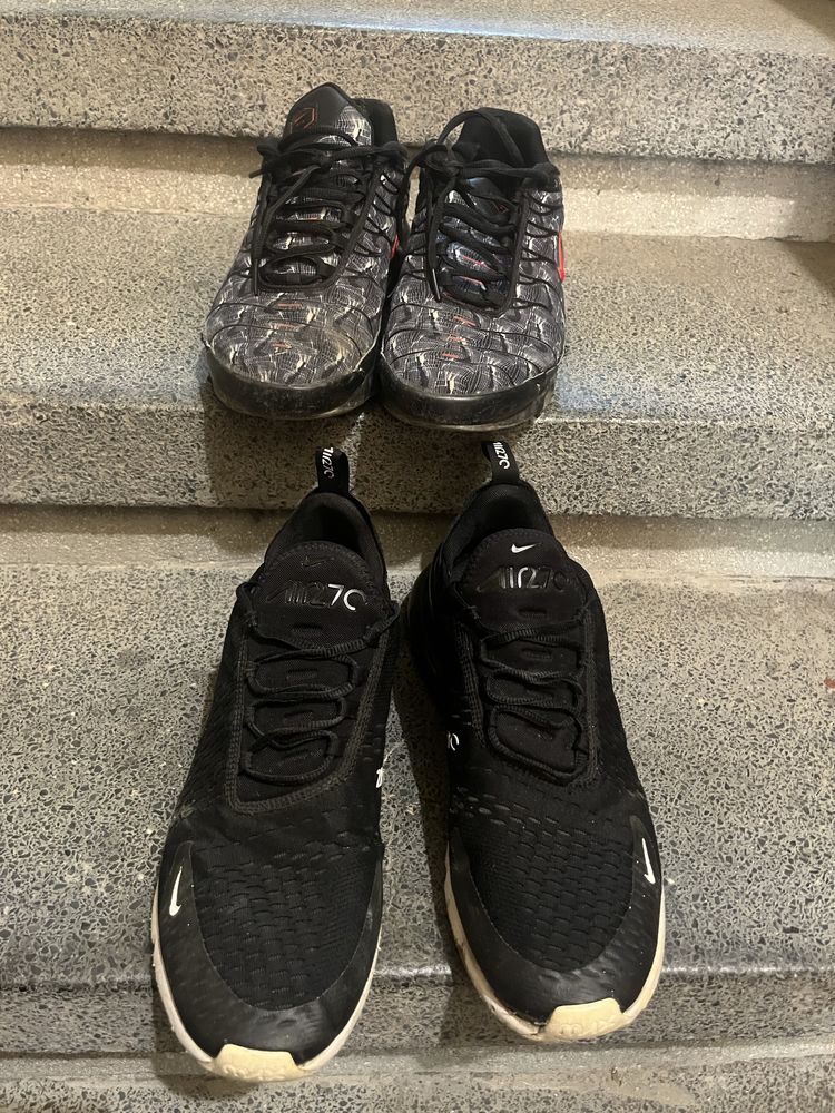Nike обувки.