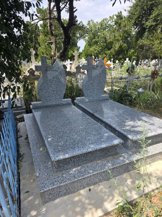 Cripta cu doua nivele cimitirul sf maria