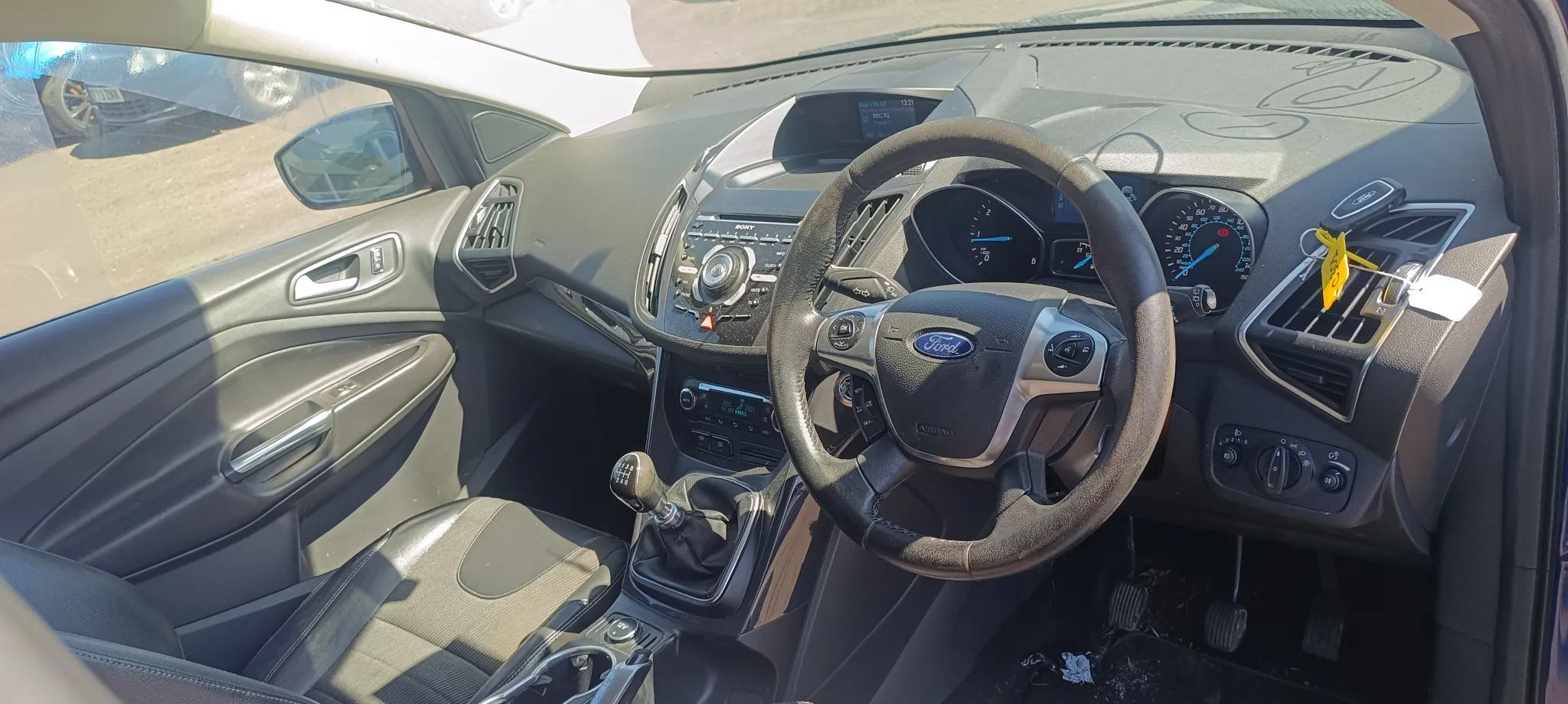 Dezmembrari / Dezmembrez Ford Kuga II 2.0L Duratorq CR TC - DW10C cutie viteze manuala 6 trepte culoare Deep Impact Blue (Metallic)