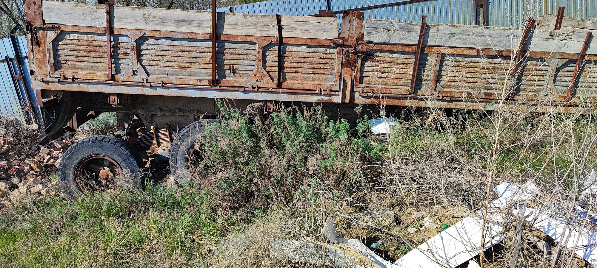 Продам самосвальный прицеп
