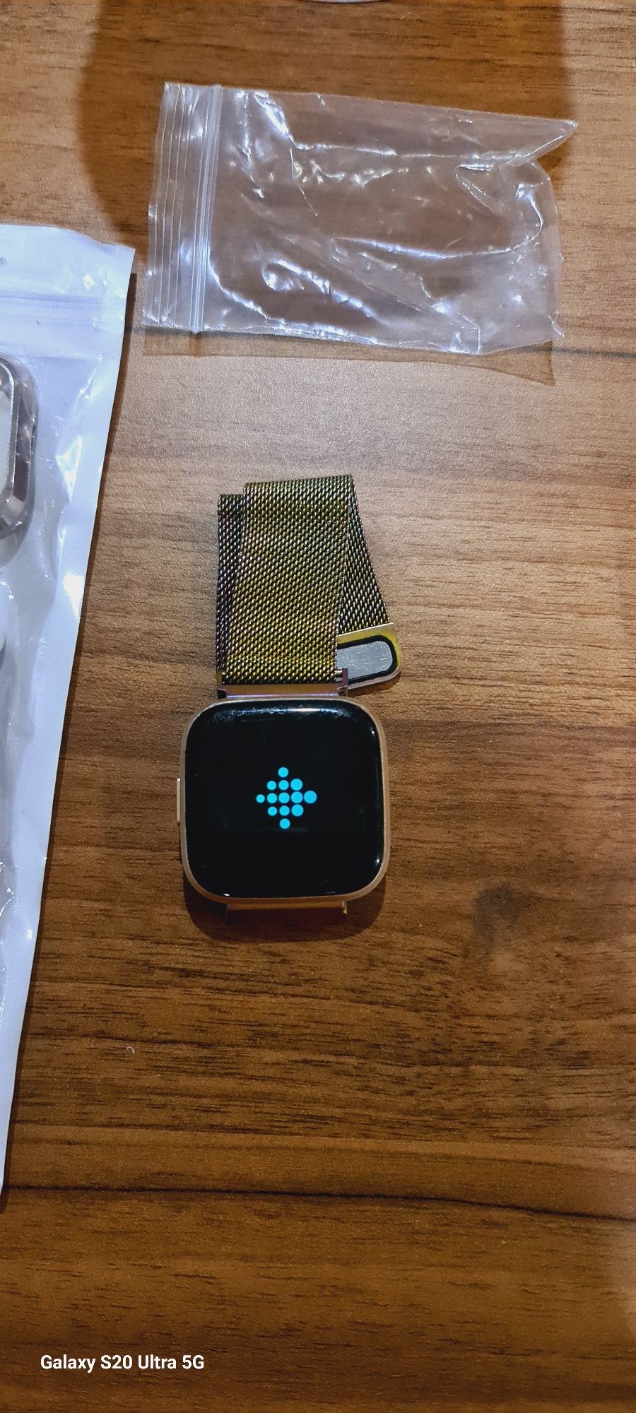 Ceas smartwatch Fitbit Versa 2