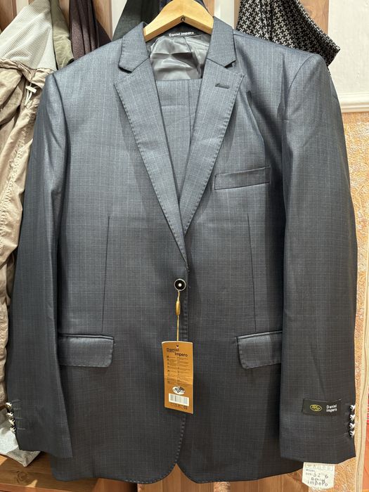 Продам новый мужской костюм