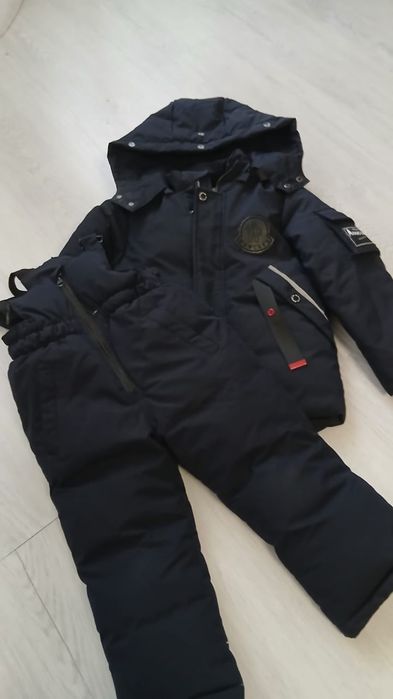 Продам детскую зимний  комбинезон