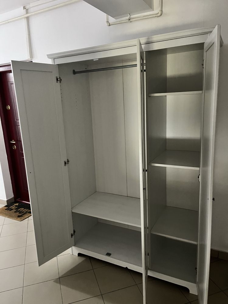 Dulap haine si comode Ikea