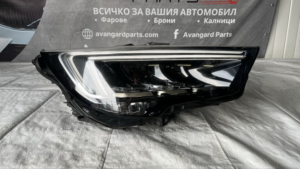 Десен фар Opel Crossland X