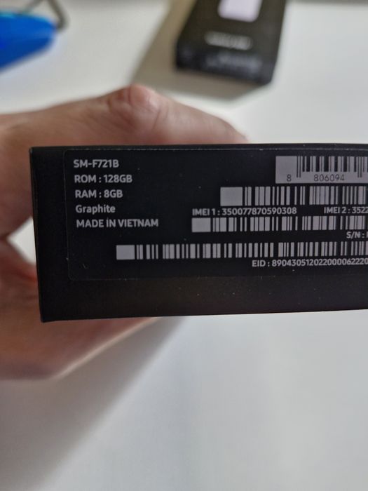 Samsung Z Flip4 de vanzare