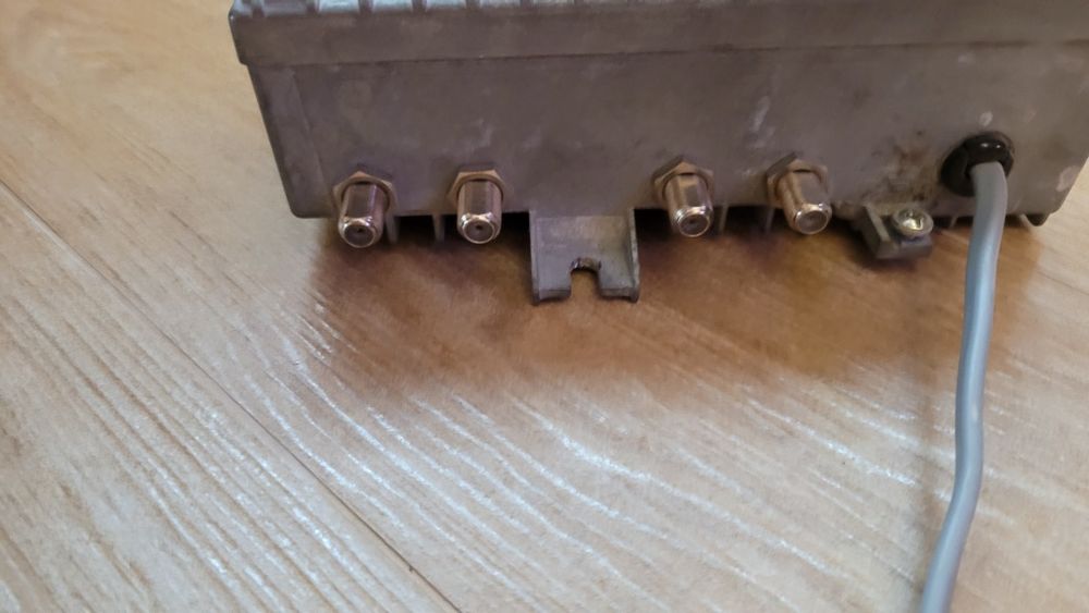 Amplificator de televizor