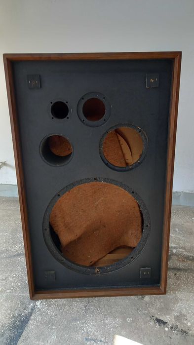 Boxe Cutii (incinte) Akai - SW-156