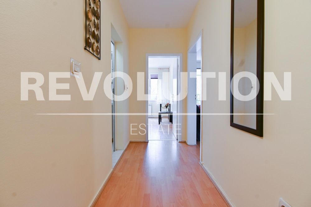 Дава се под наем Двустаен апартамент в София, Център - 60 кв.м за 715 € - Снимка #11