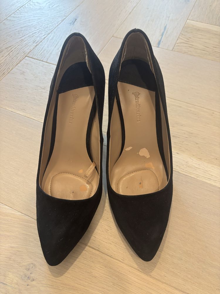 Pantofi cu toc imitatie de piele intoarsa