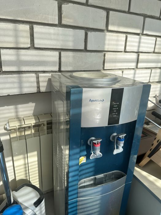 Кулер для воды б/у