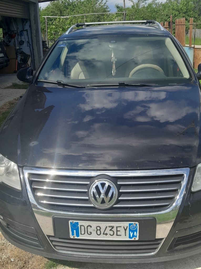Vând Volkswagen Passat b6