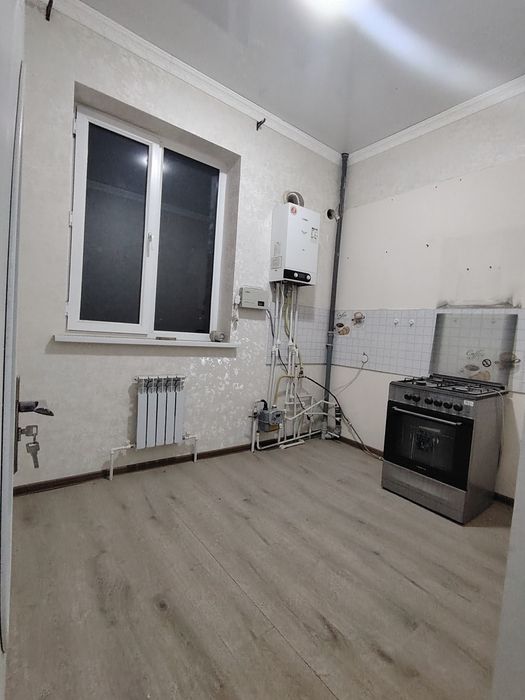 Сотилади 2 хонали квартира калинскый