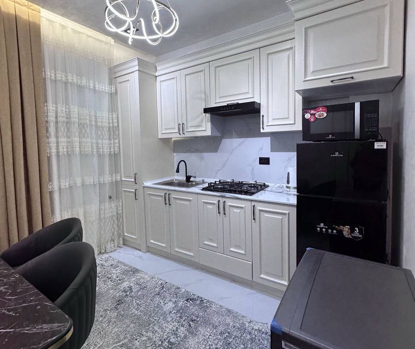 Chorsu bozori yonida kvartira