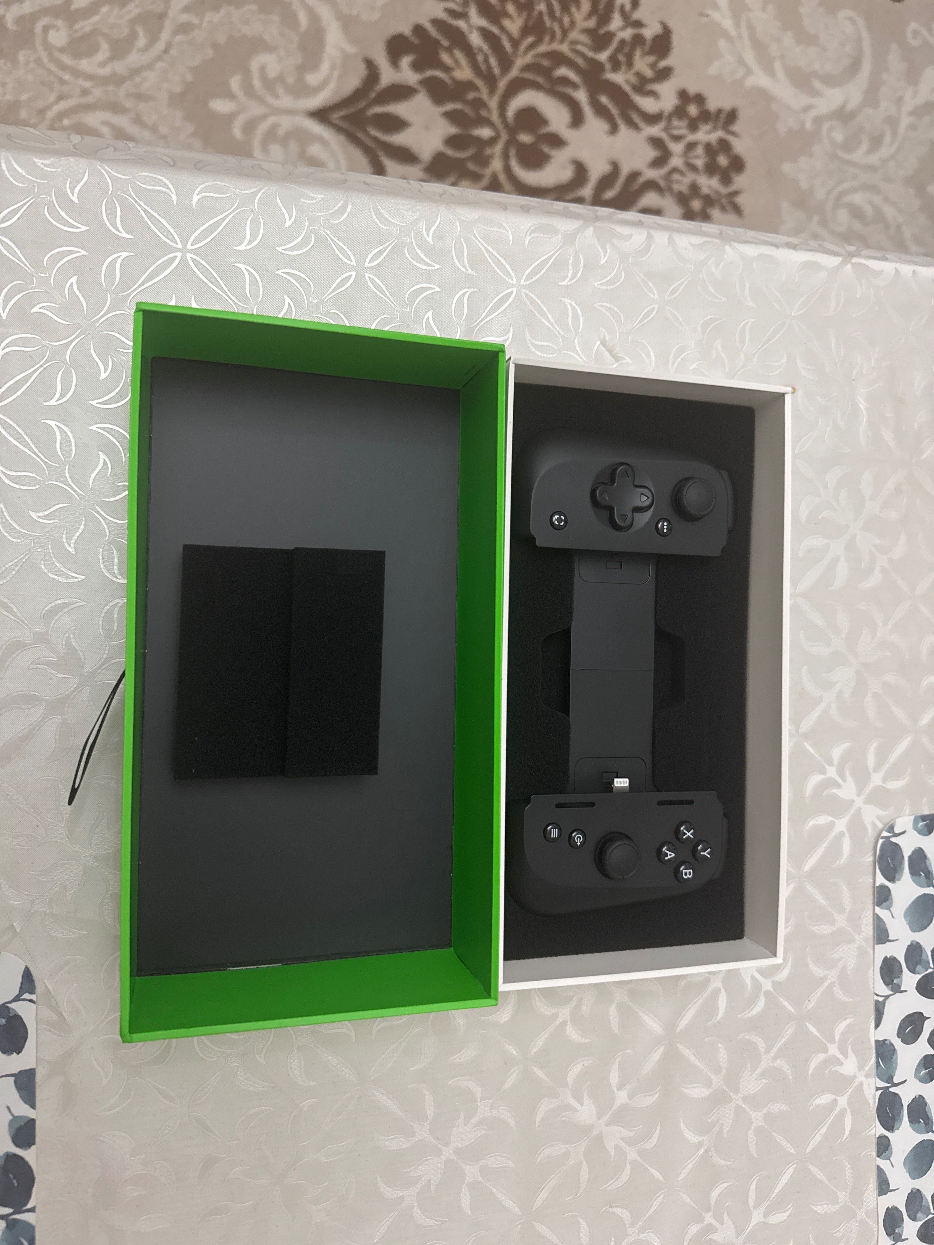 Razer Kishi V2 for iPhone (Lightning) — Новый, не использовался