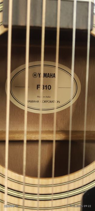 Акустичнские гитара Yamaha f310