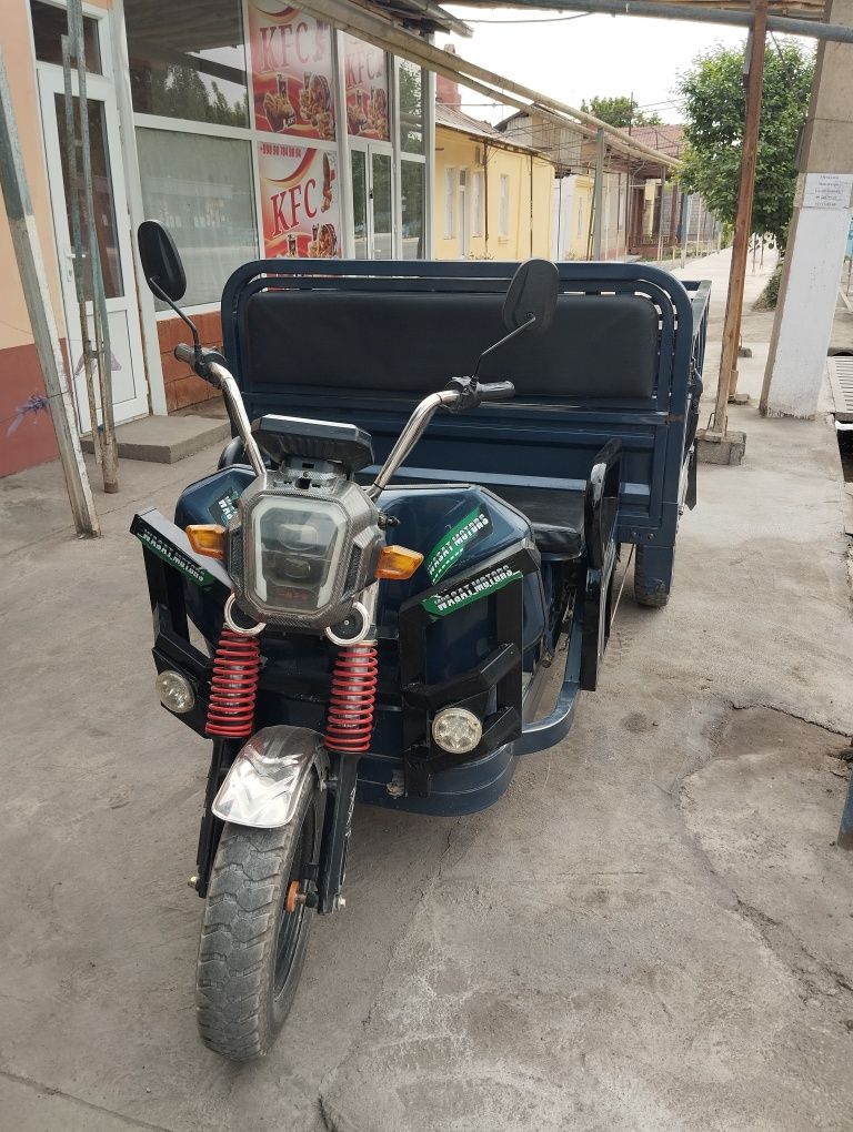 Elektro moto zudlik bilan sotiladi