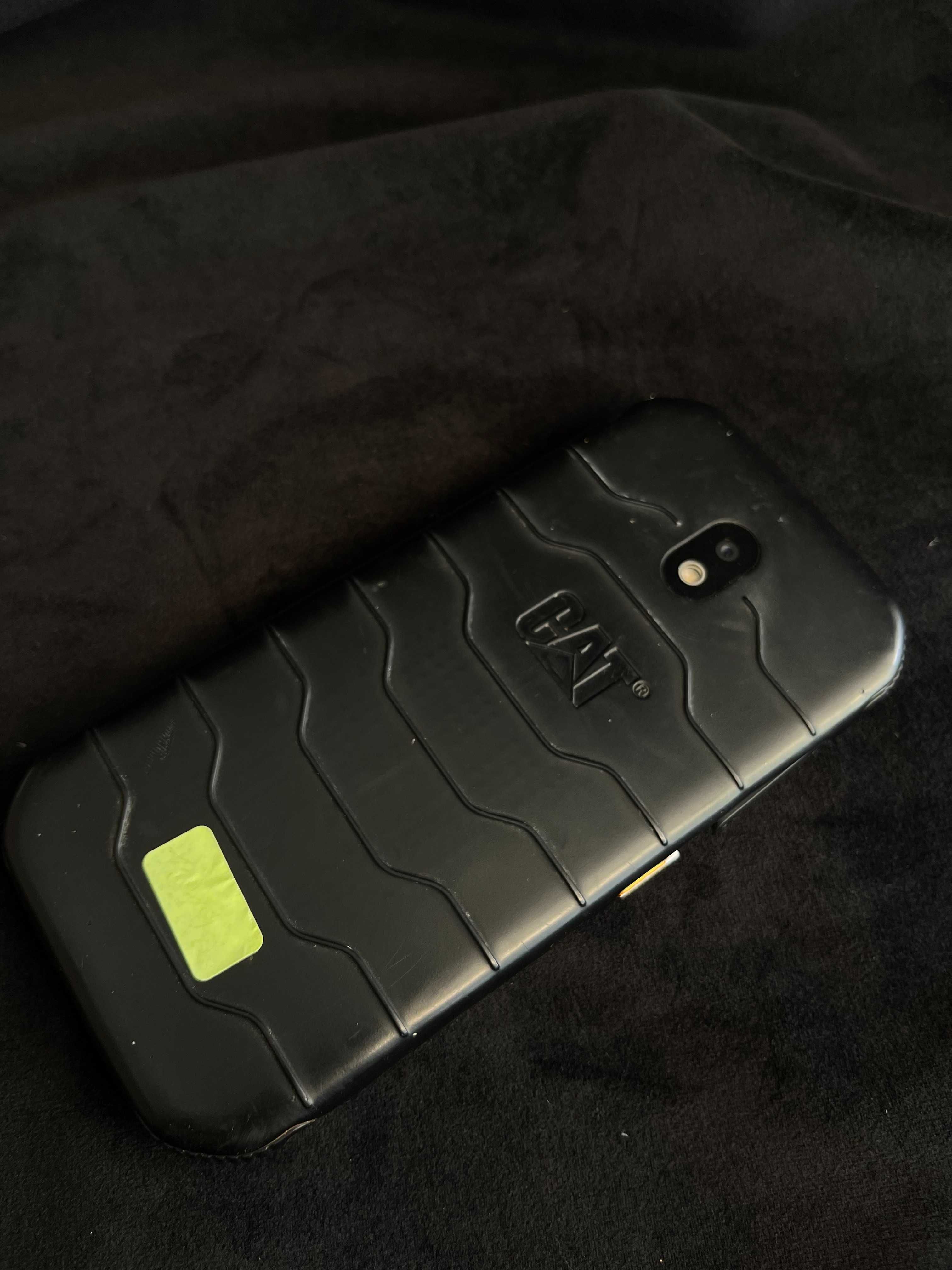 GSM CAT S42 32GB В добро състояние