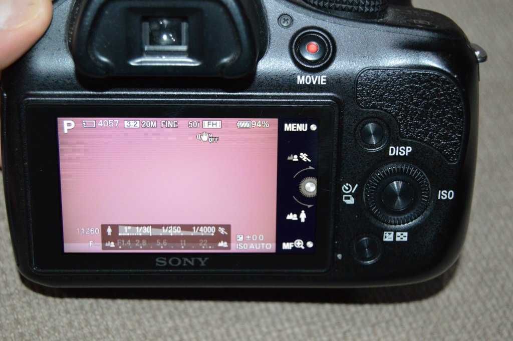 Aparat foto mirrorless Sony Alpha 3000 - Doar body