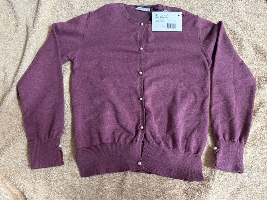 Вязаный кардиган с жемчужными пуговицами