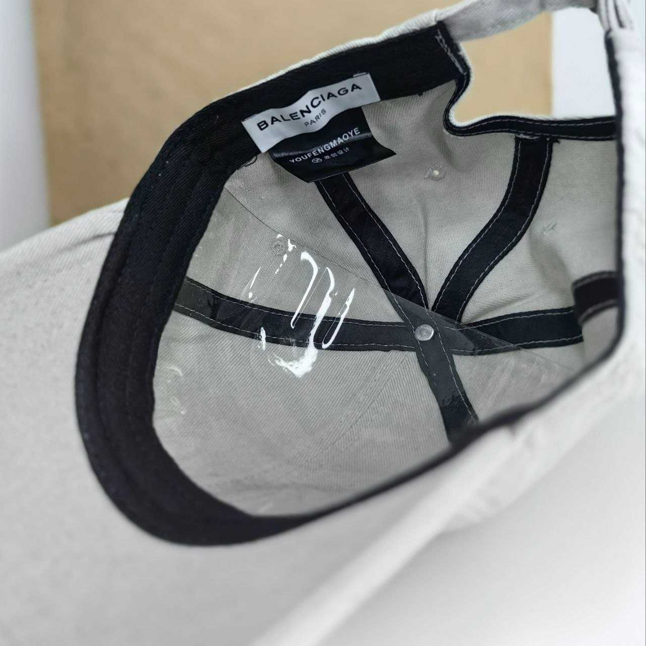 Шапка Balenciaga
