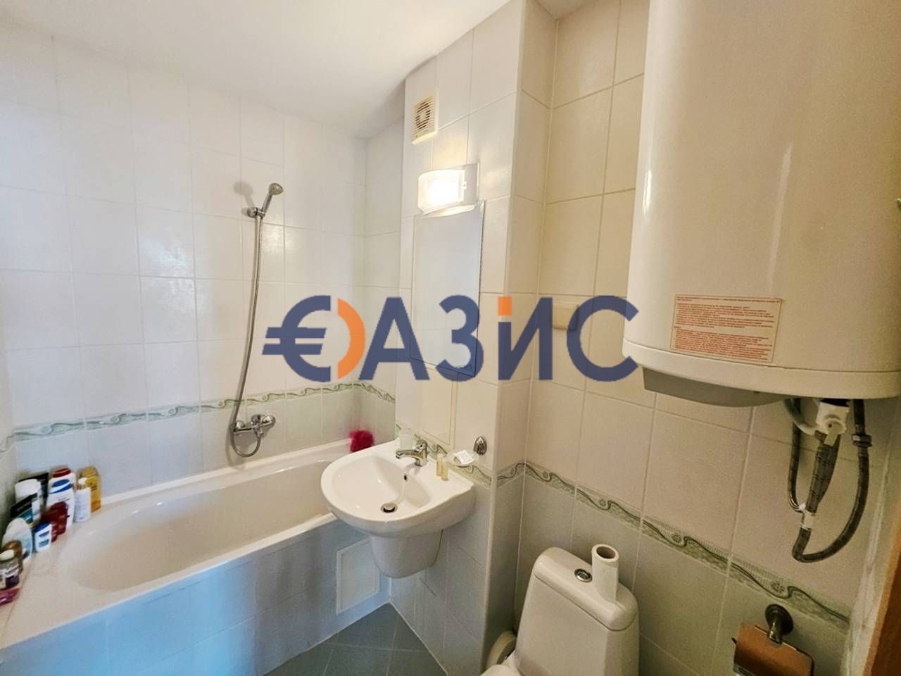 Продава се Двустаен апартамент в Ахелой - 82 кв.м за 731 €/кв.м - Снимка #13