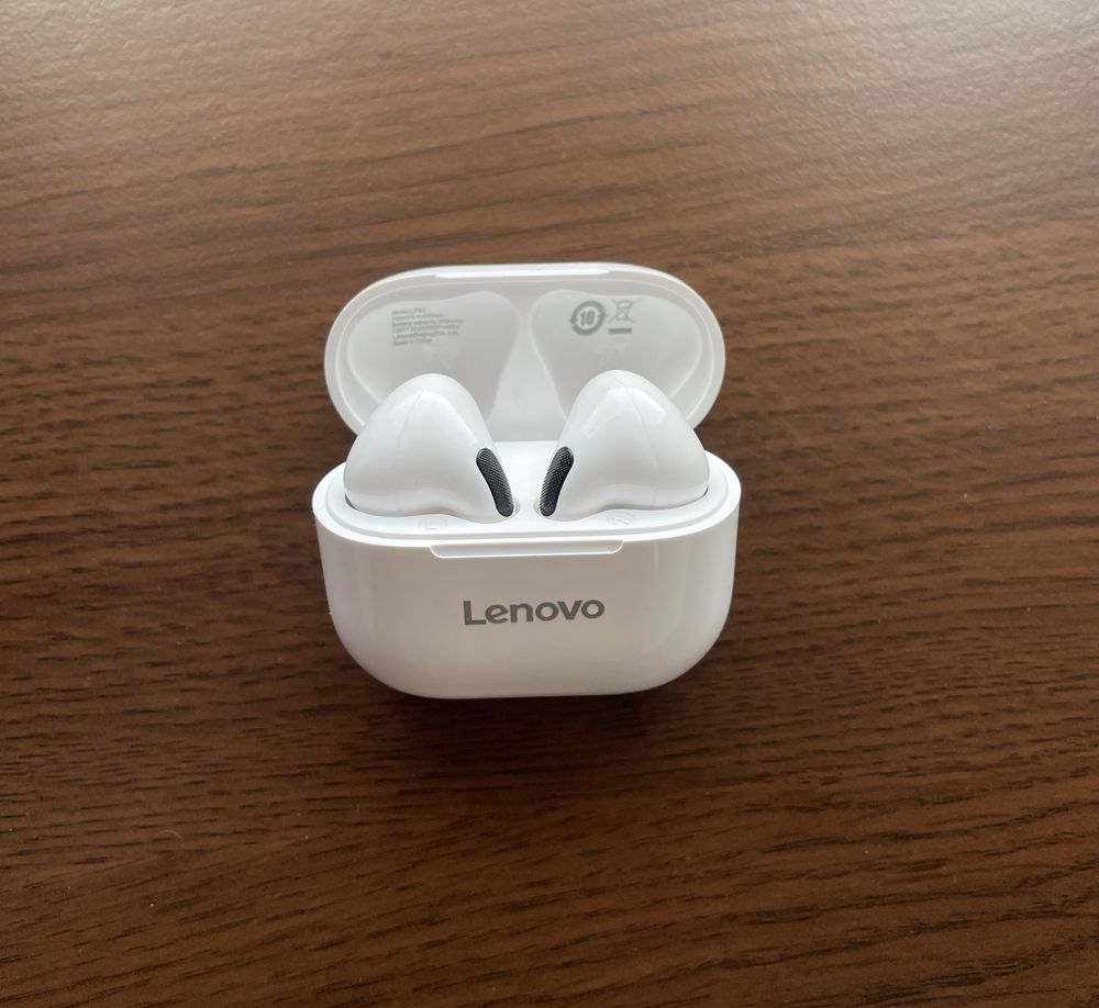 Безжични слушалки Lenovo.