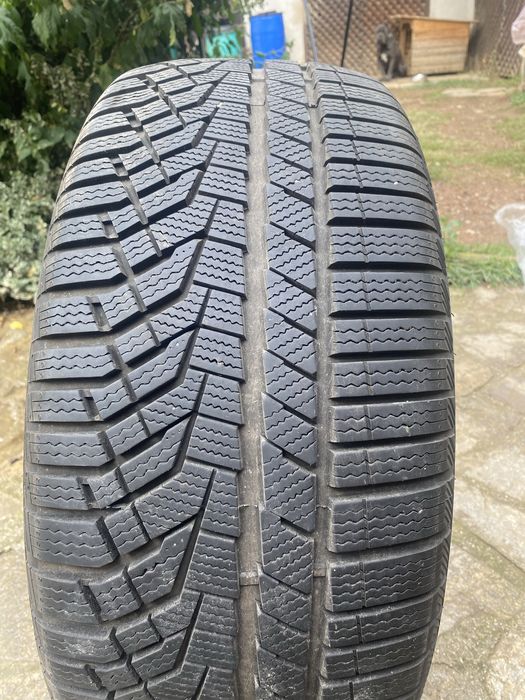 Зимни гуми 245/45/18