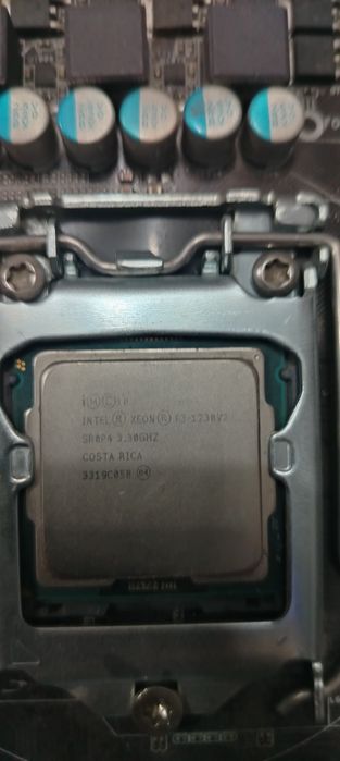 Материка H61m VS процессор XEON + ещё один процессор в подарок